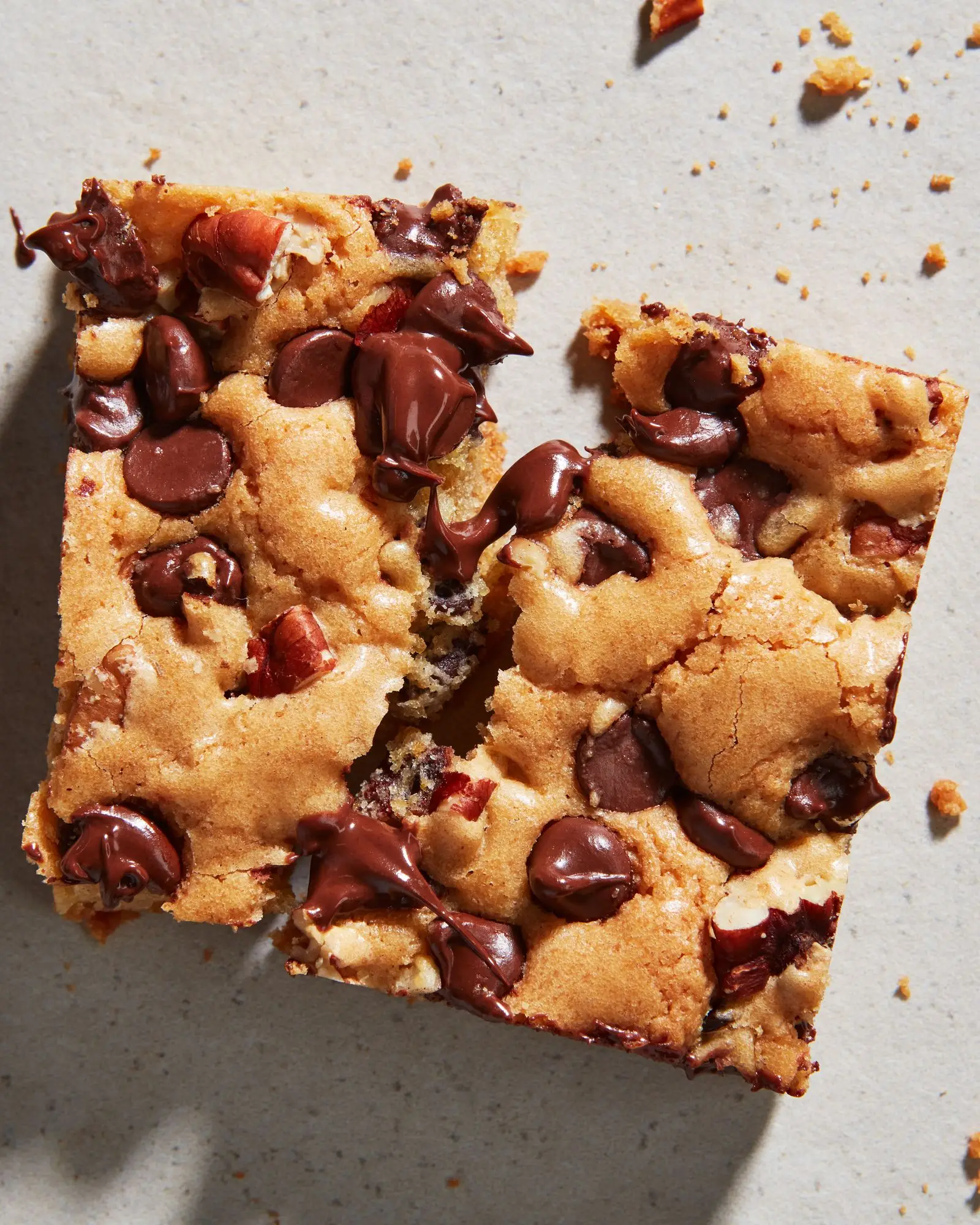 A blondie broken in half.