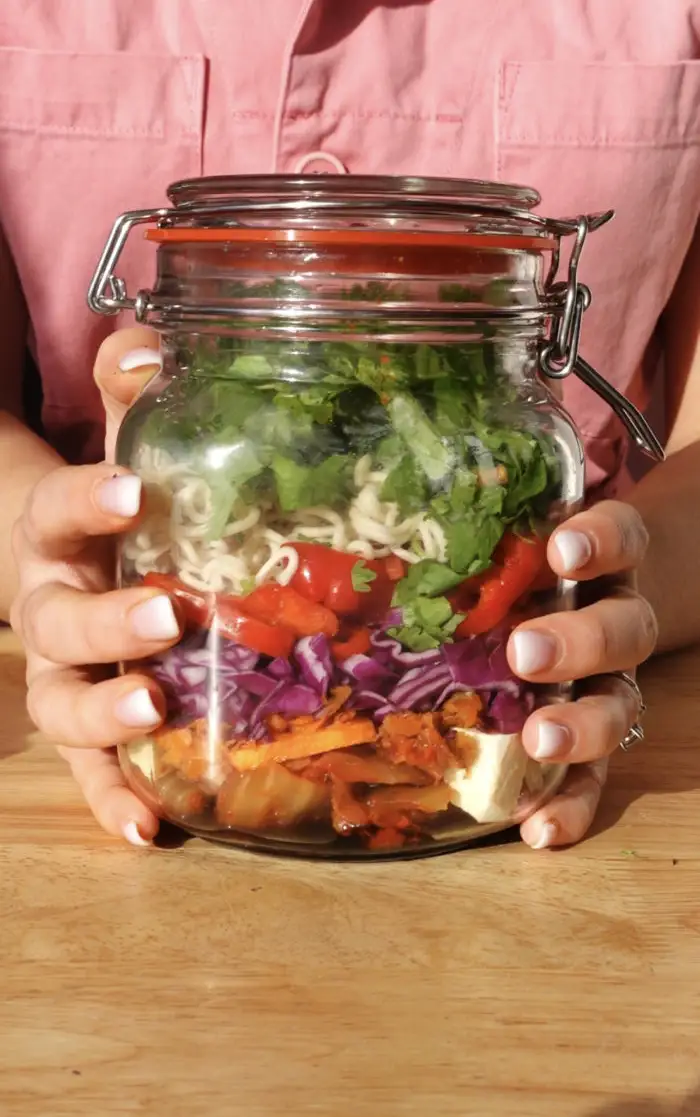 Pot de soupe ramen végétalien