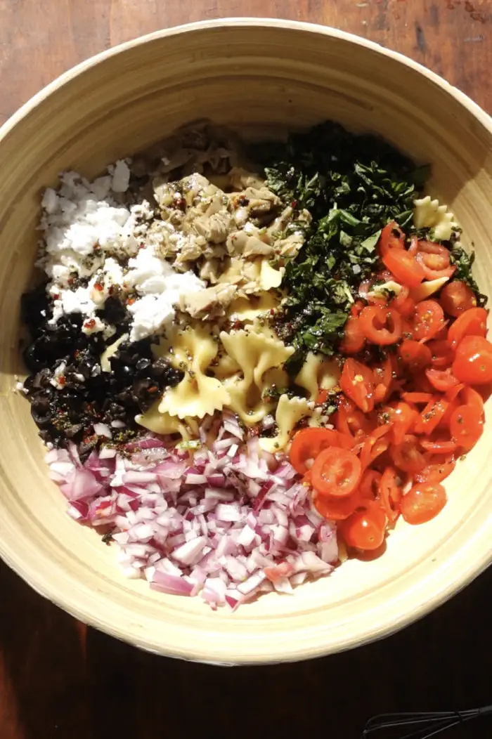 Salade de pâtes pour préparation de repas avec vinaigrette italienne