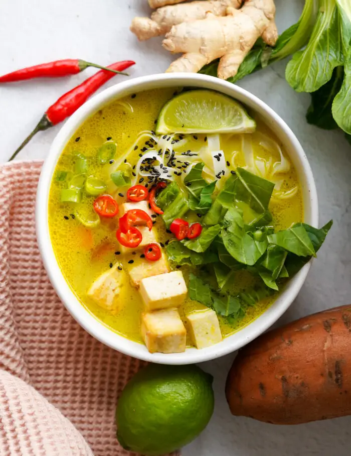 Soupe de nouilles aux légumes (soupe de jour de maladie)