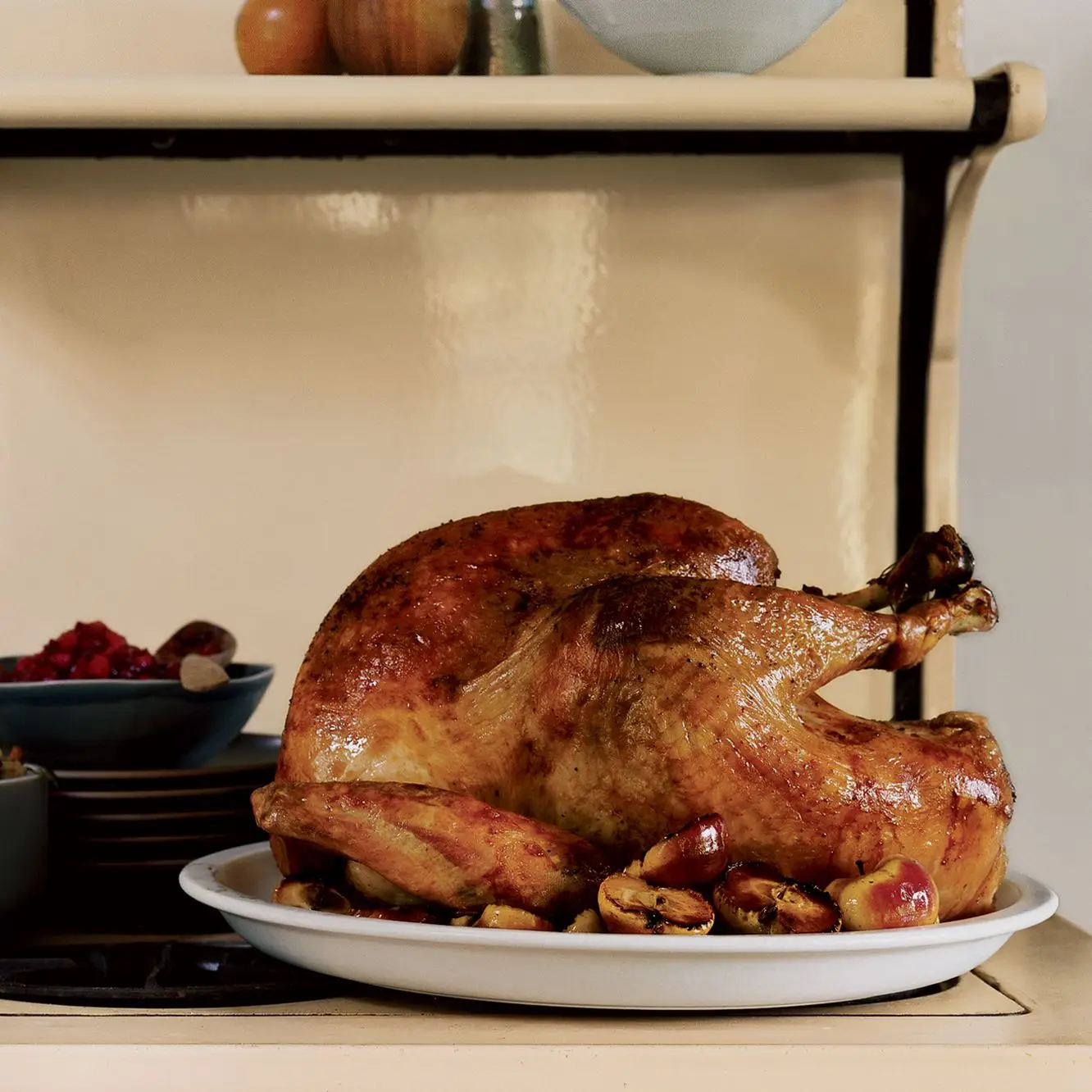 Pele simples de peru assado com molho de peru rico