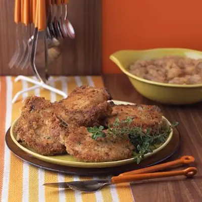 Costeletas de porco e maçã