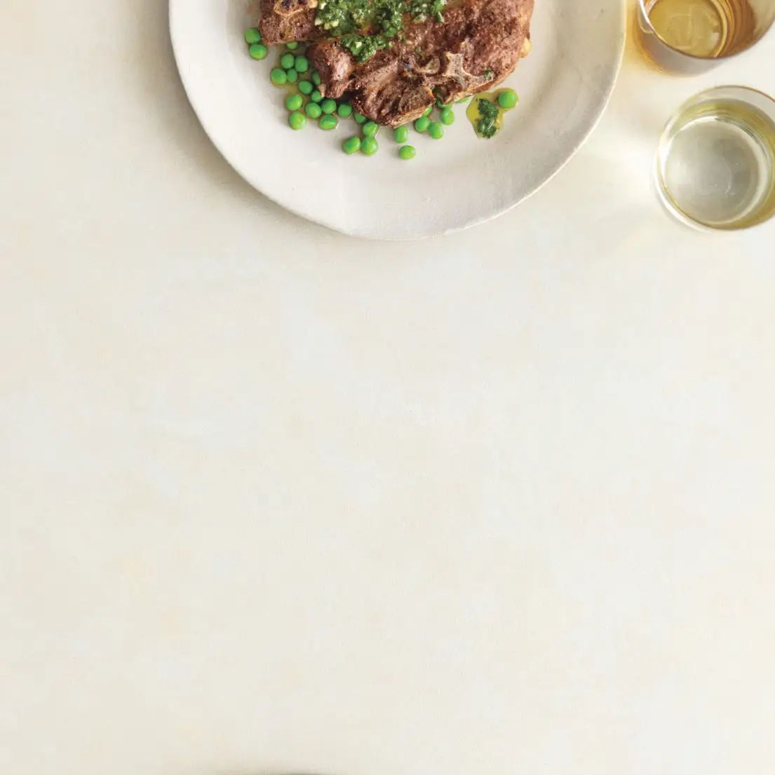 Grillowane kotlety jagnięce z mennicą chimichurri