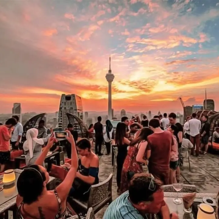 Este é o melhor novo bar na cobertura do mundo muçulmano?