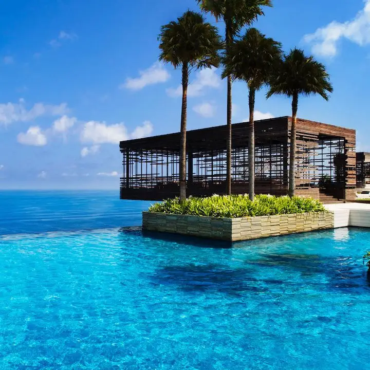 Alila Villas Uluwatu private bar