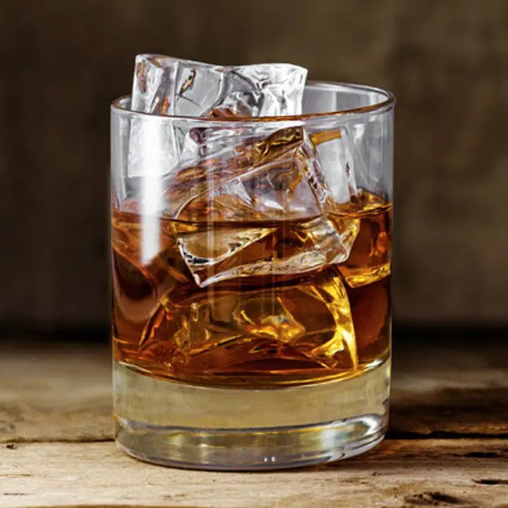 O que os barmen bebem em casa, mas nunca pediriam em um bar