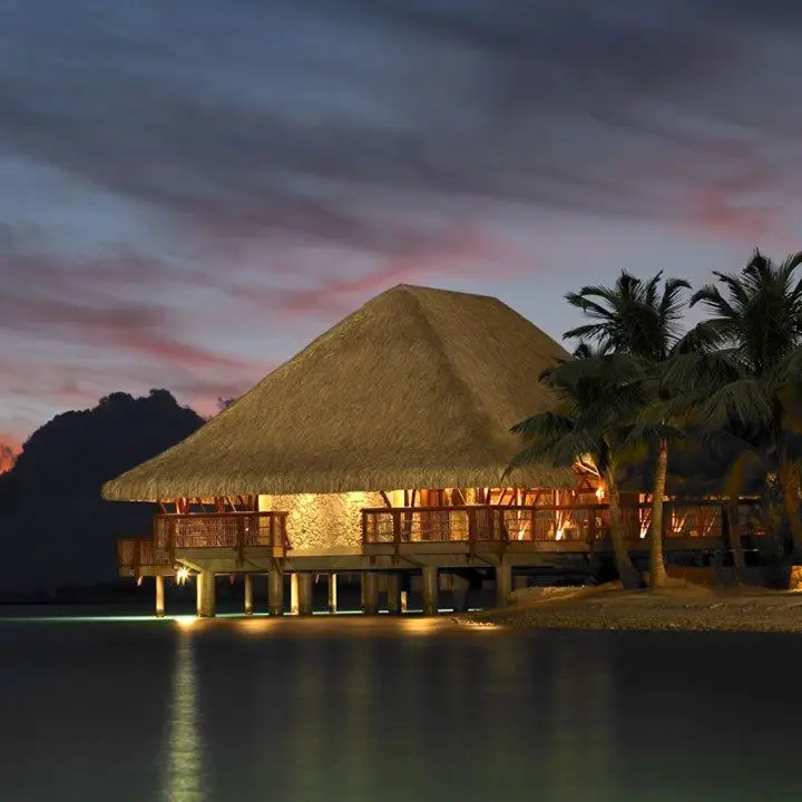 Sunset Restaurant & Bar at Four Seasons Bora Bora