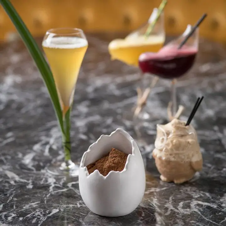 Cocktails at The Envoy at The Pottinger Hotel