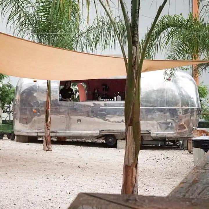 Caneca Coctelería Movil Airsteam trailer