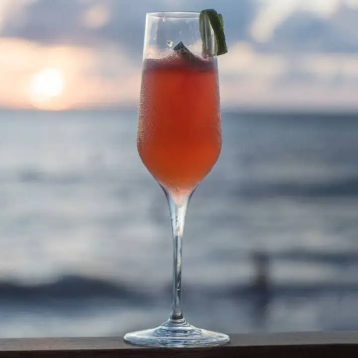 Os barmen recomendam os 10 melhores locais tropicais para beber