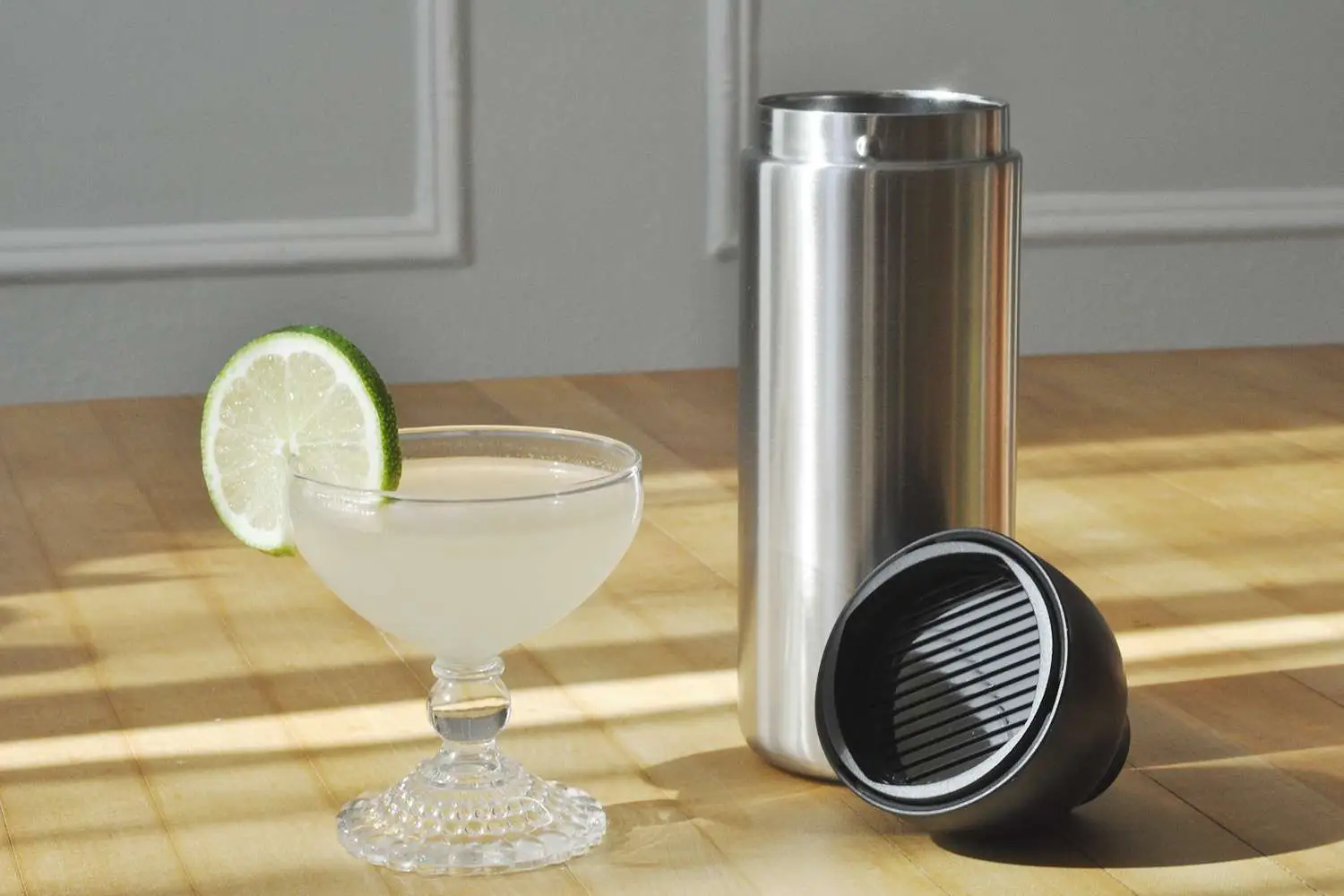 Rabbit Twist-to-Lock Cocktail Shaker