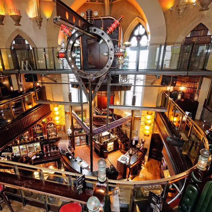 Pronto para um susto? Estes são os 7 melhores bares com tema de terror