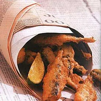 Sardinha e limão fritos de cerveja