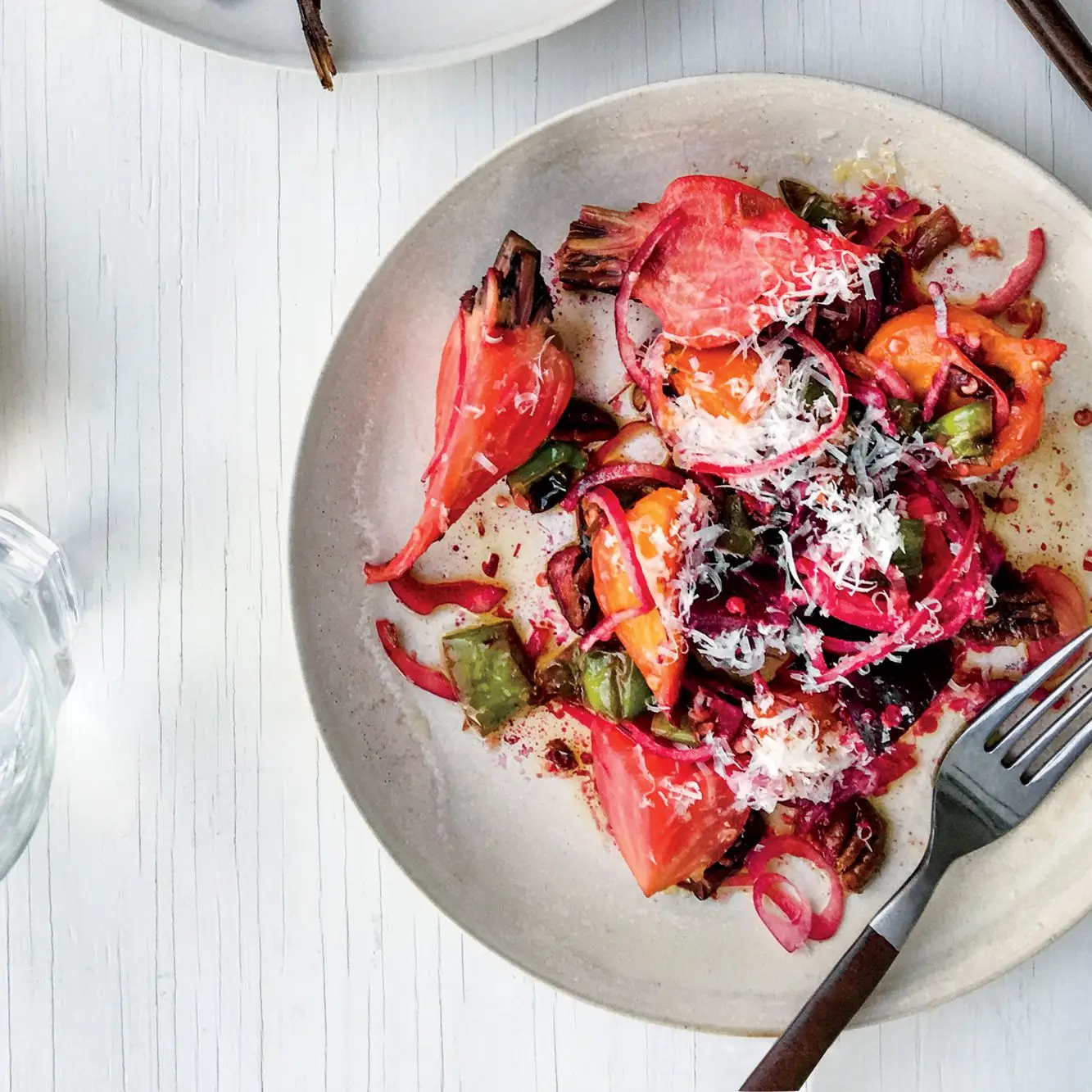 Barbabietole di pecorino, noci e shishito pima