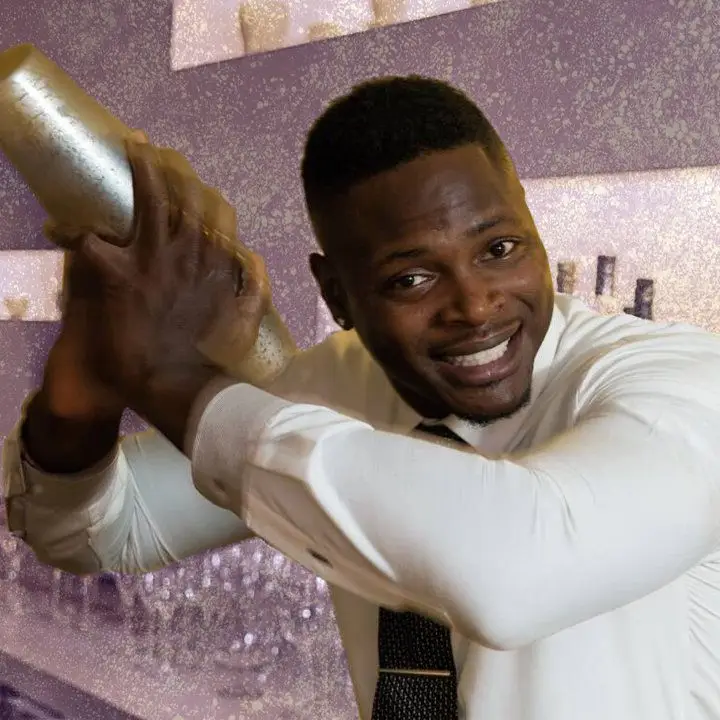 Este barman Barbadian está mudando a maneira como bebemos no paraíso