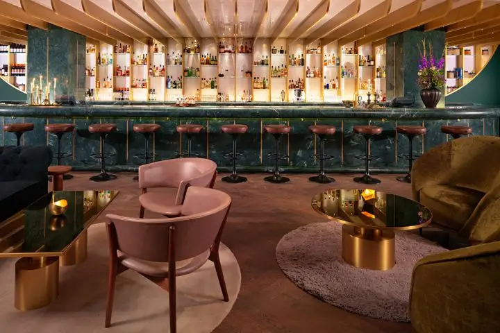 Pronto para uma nova viagem emocionante de um especialista em Londres?