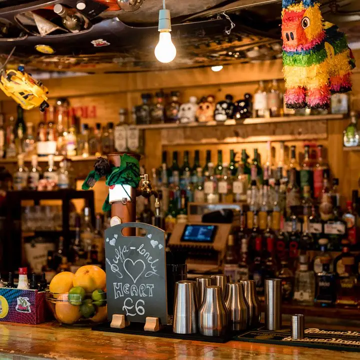 Procure o Espírito Santo (s) nesta 'igreja mezcal