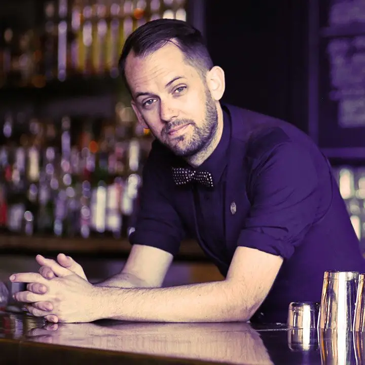 A chave para ser um barman durão em Los Angeles? Ignore Hollywood