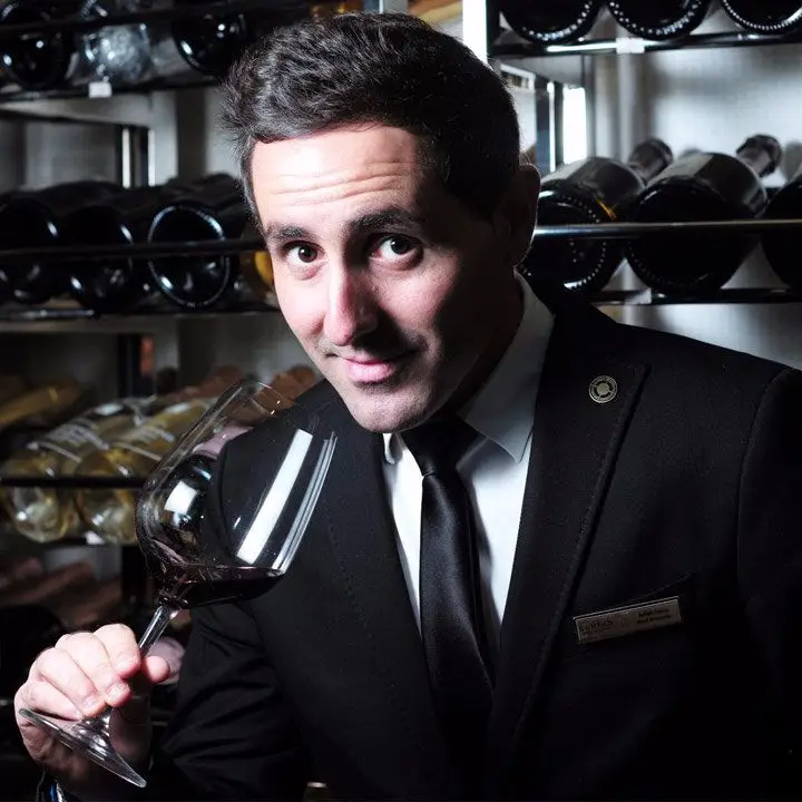 Conheça a face mais nova da emocionante cena de bebida de Hong Kong