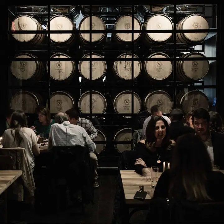 Essas 2 destilarias de Columbus mudaram a maneira como as bebidas de Ohio