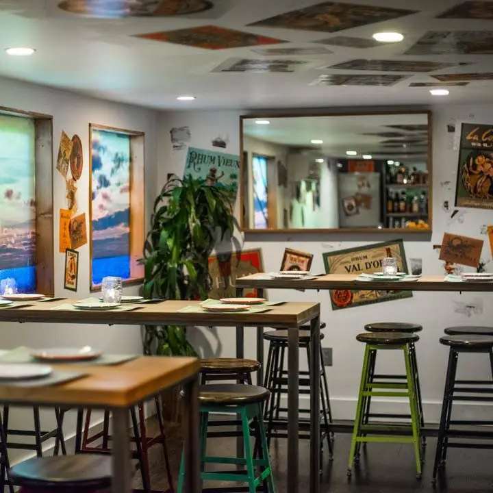 O bar de coquetéis escondidos que são quatro bares em um