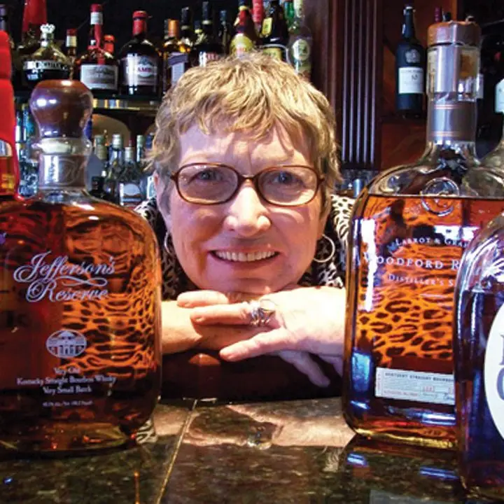 Conheça a garota má do bourbon