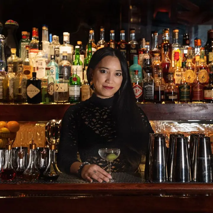 Samantha Casuga, Temple Bar