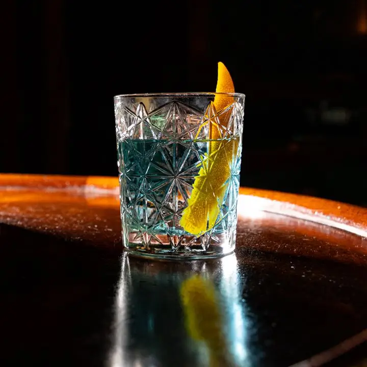 Temple Bar Blue Negroni