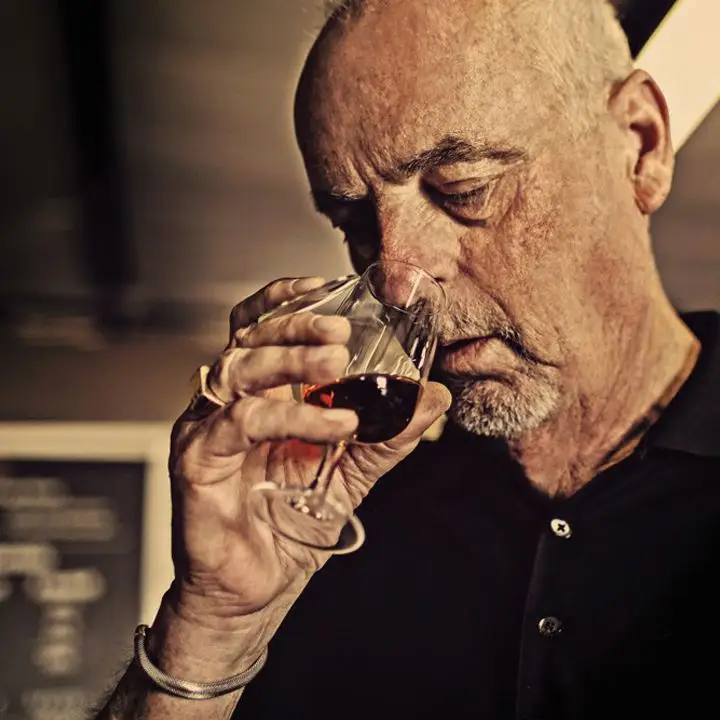 O destilador Bourbon Jim Rutledge fala a vida depois de quatro rosas