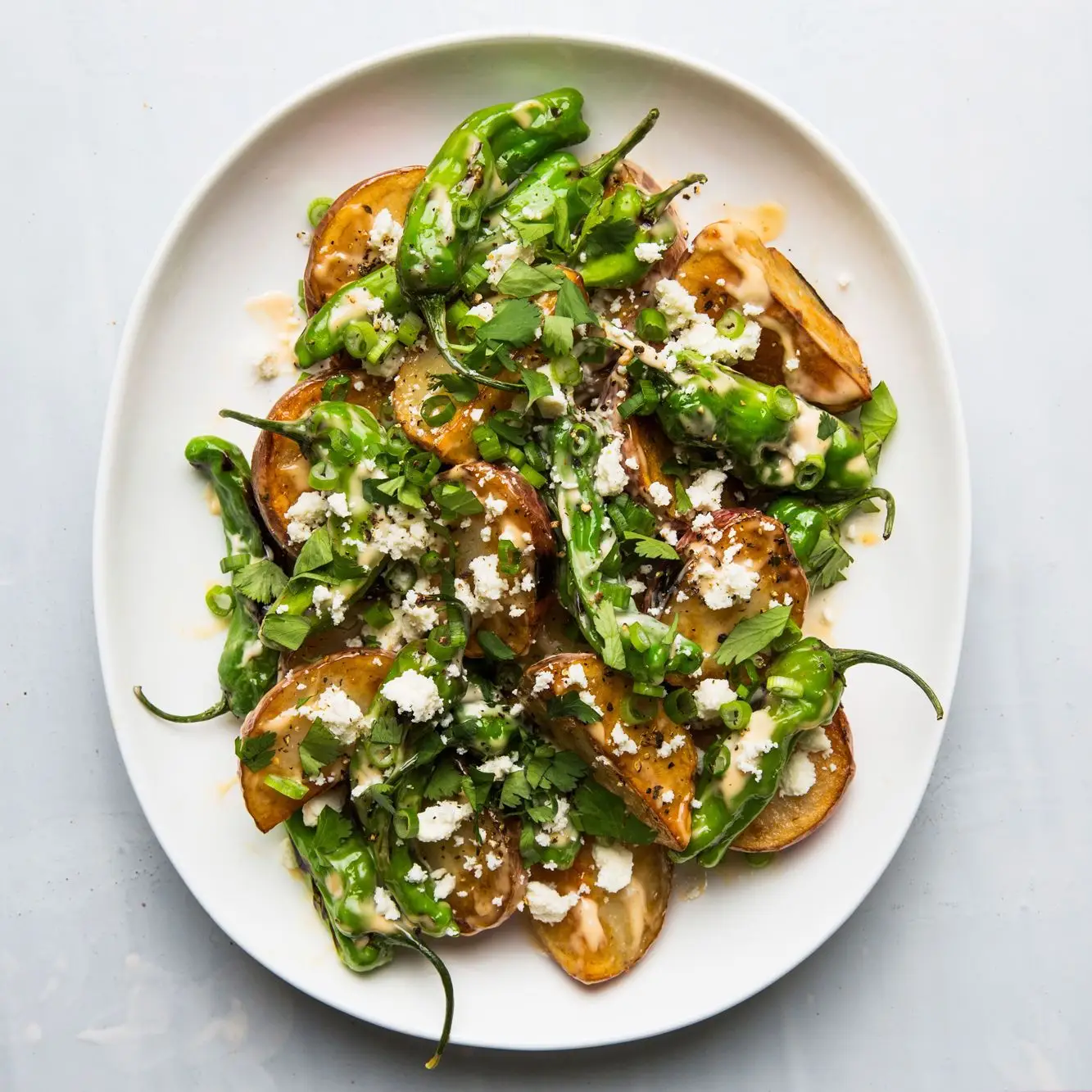 Potata vermelha e hash de pimenta shishito