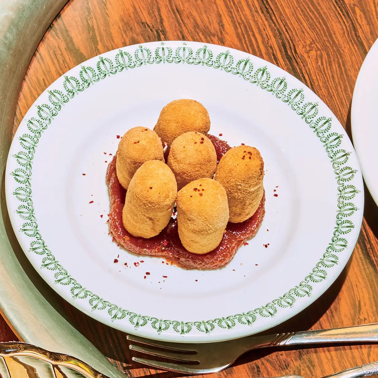Croquetes de queijo de cabra com membillo temperado