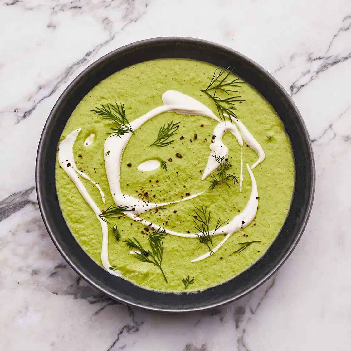 Brócolis e sopa de creme de caju