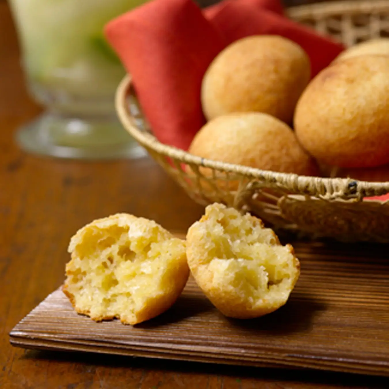 Pão de Queijo (Brazilian Cheese Bread)