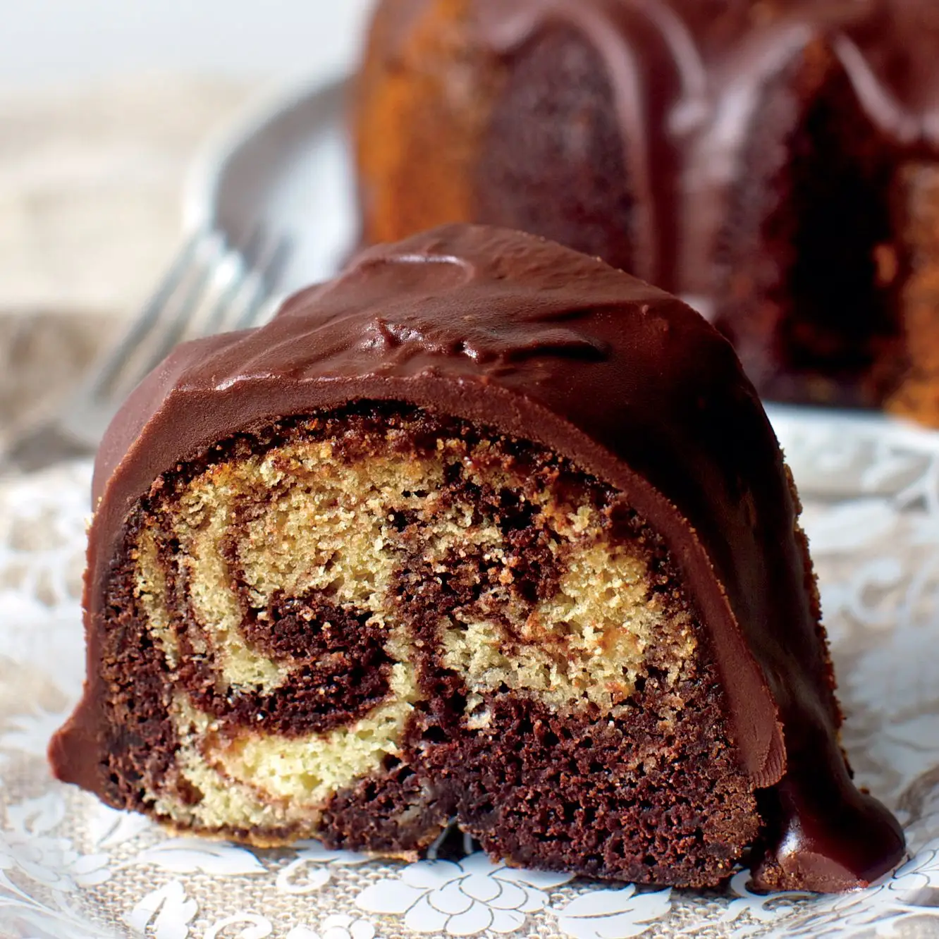 Bolo Bundt de mármore