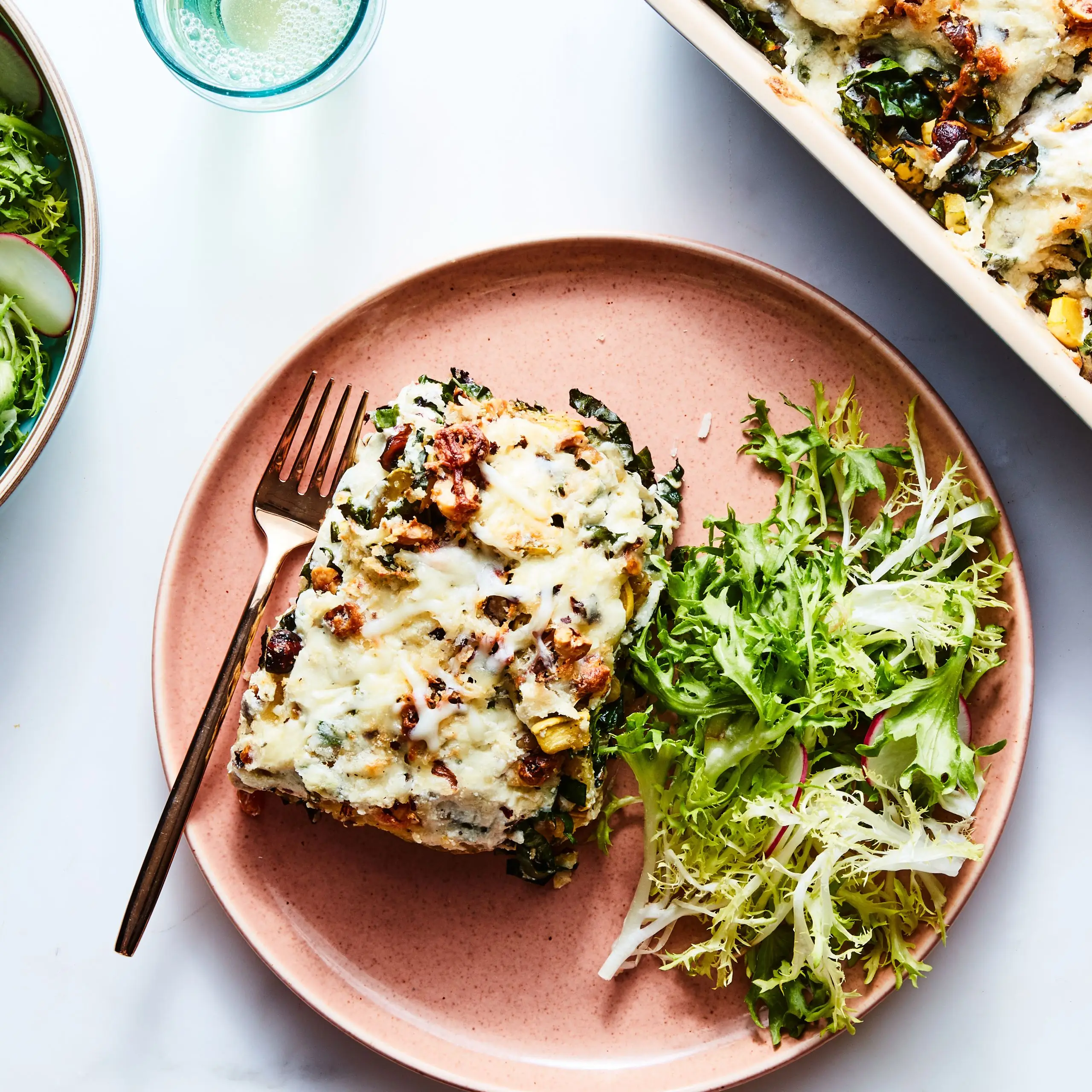 Squash e caçarola de couve de delicadeza que brega