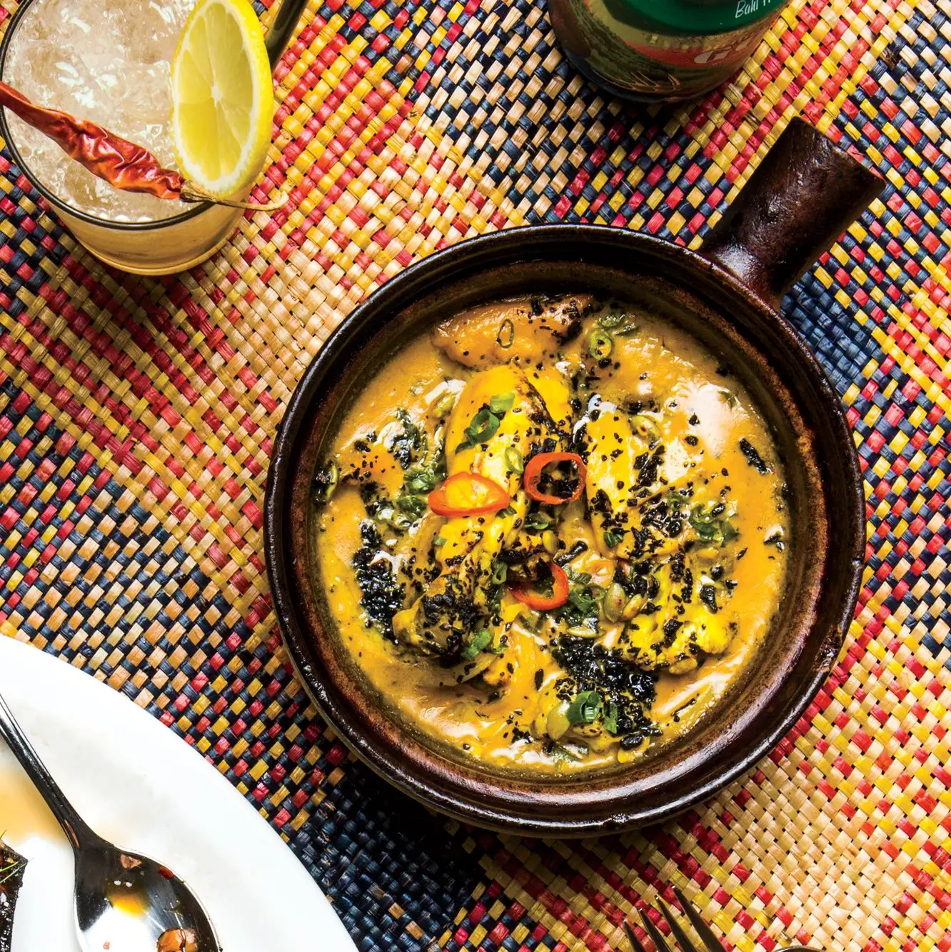 Adobo de frango amarelo