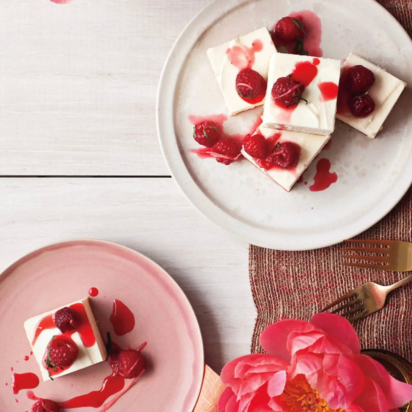 Cheesecake com framboesas cristalizadas com gengibre