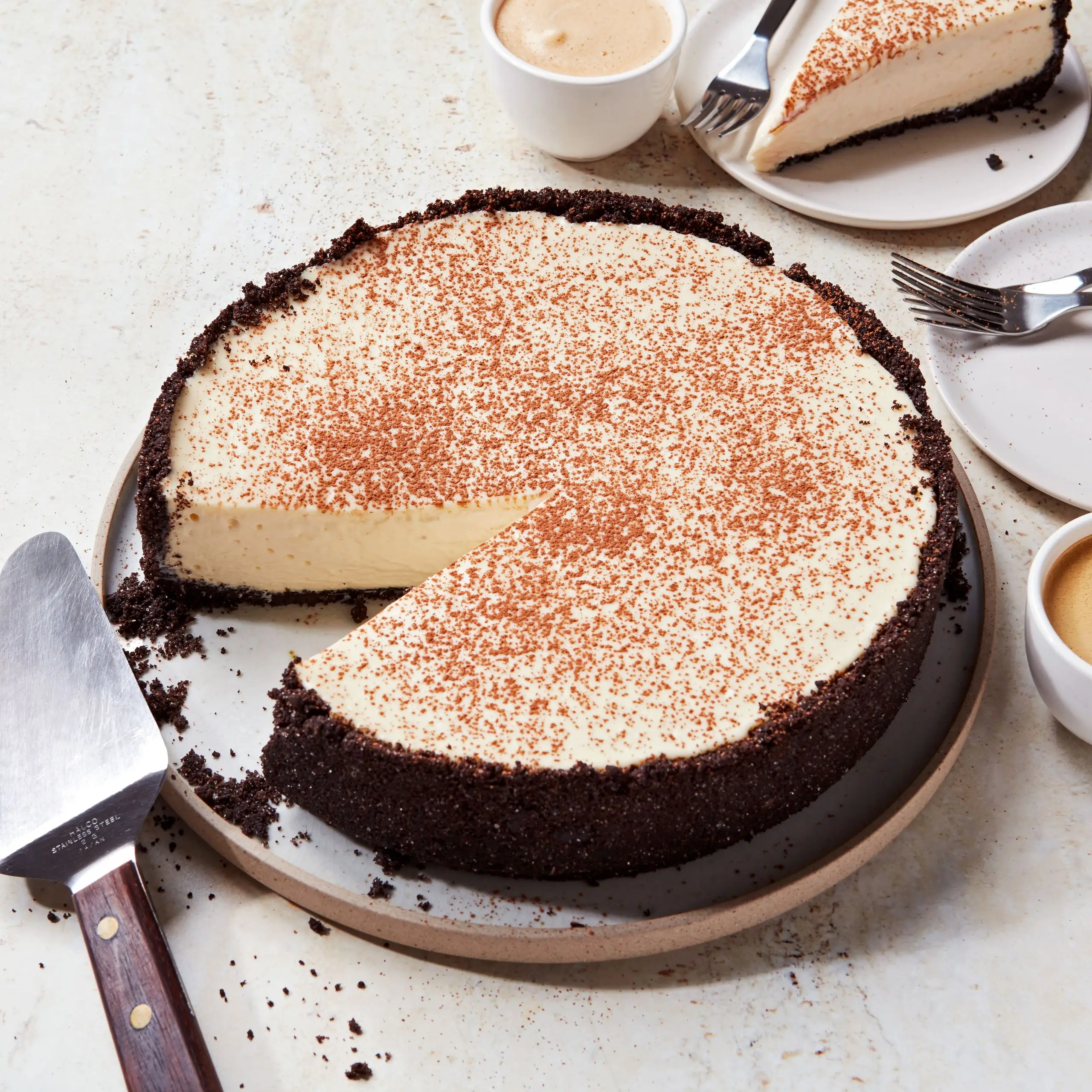 Cheesecake de baunilha sem bolos com uma crosta de biscoito de chocolate