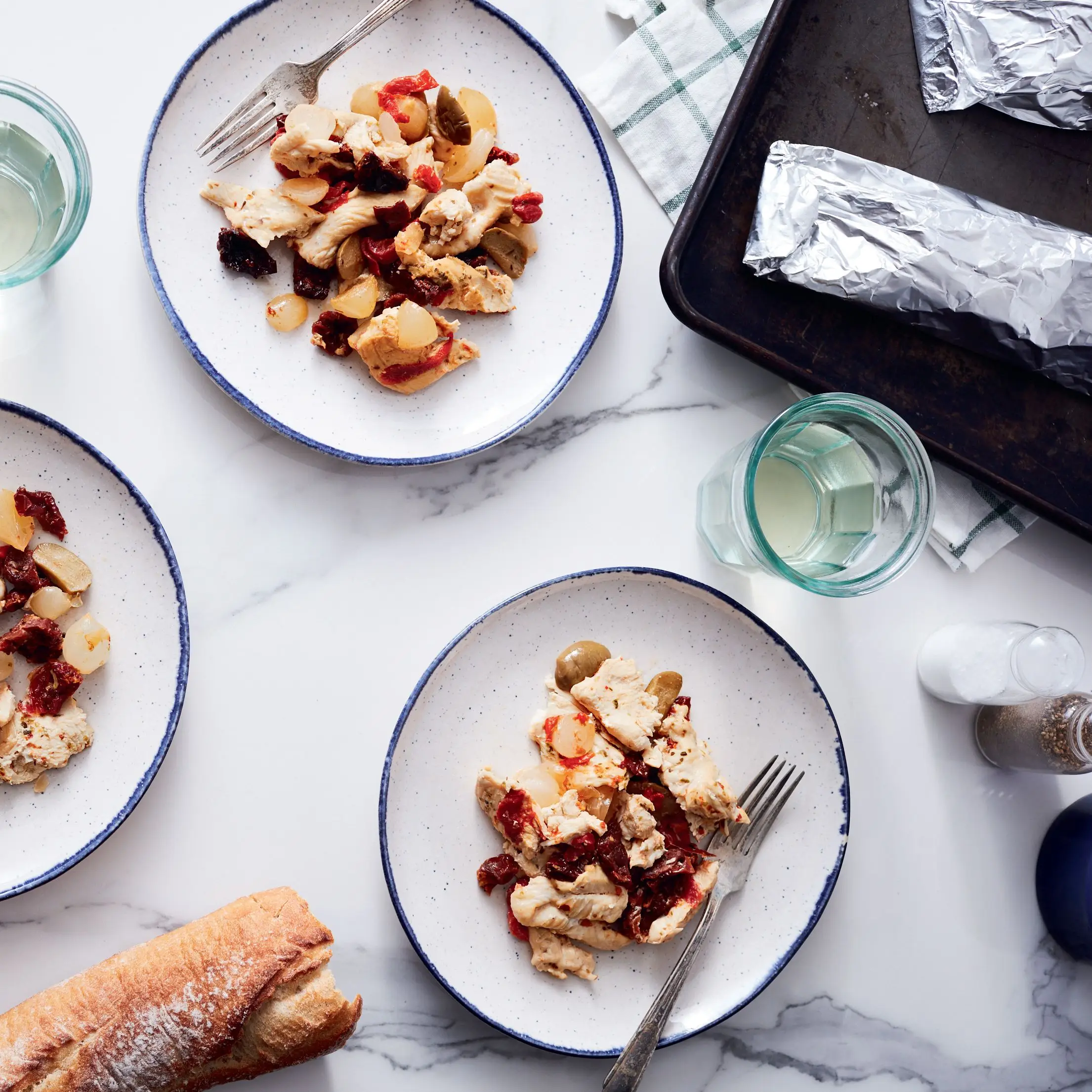 Pacotes de frango freezer-de-forno cominadia