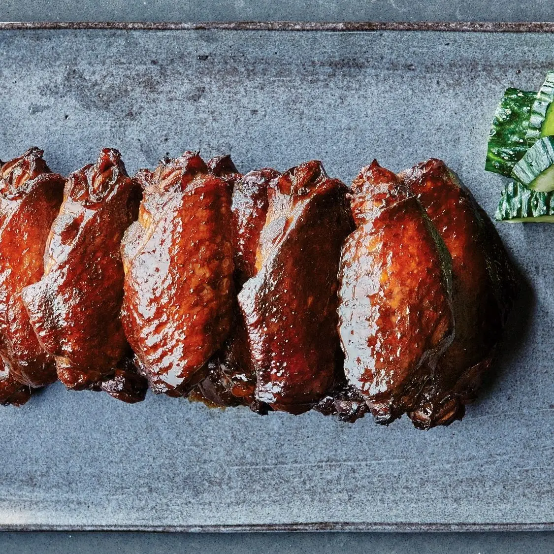 Asas de frango refogadas de soja