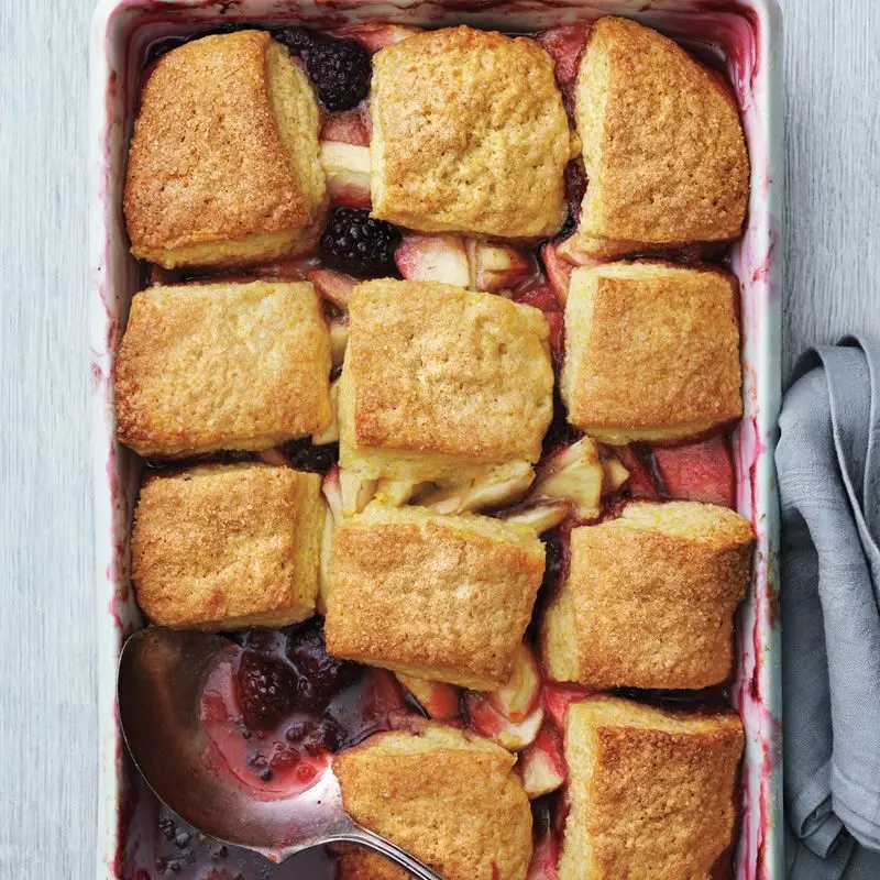 Cobbler de Apple e Blackberry Polenta