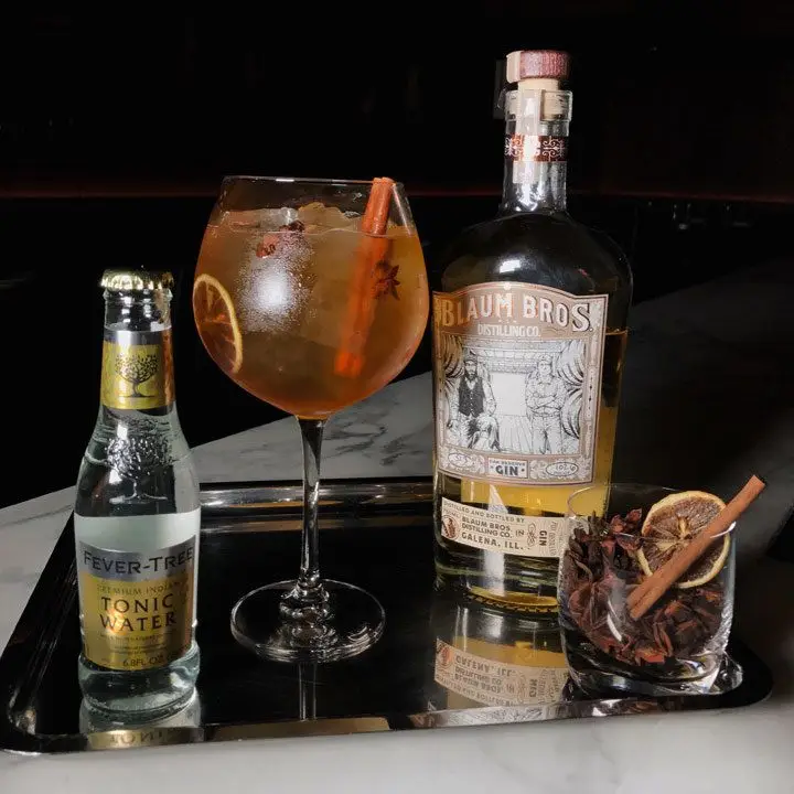 m gin & tonic cocktail