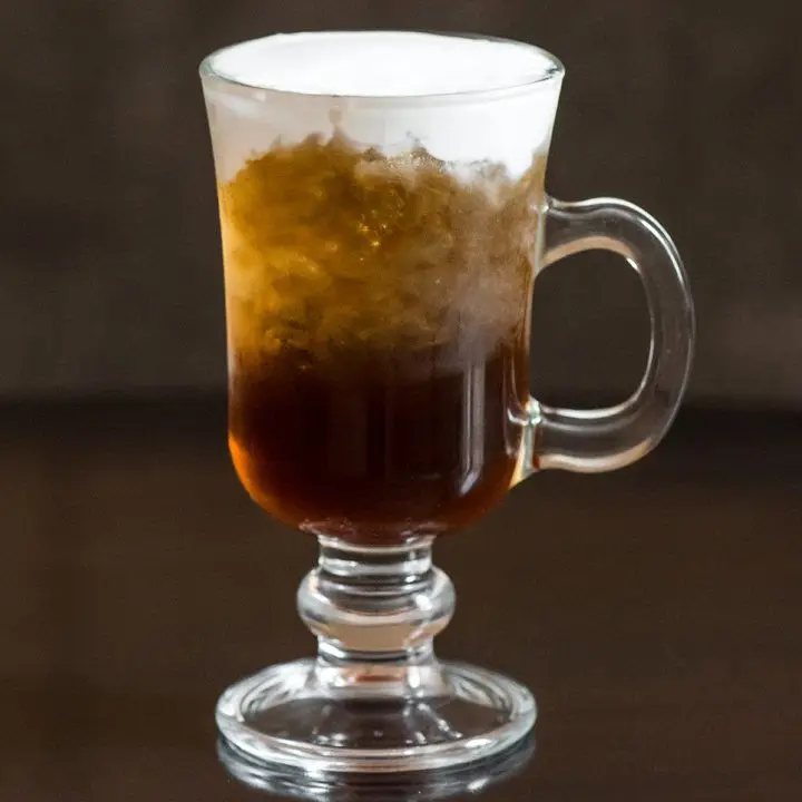 Cafe Correcto con Coco