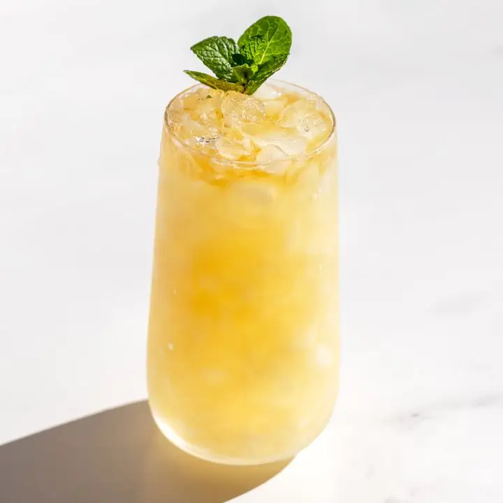 Fog Cutter cocktail
