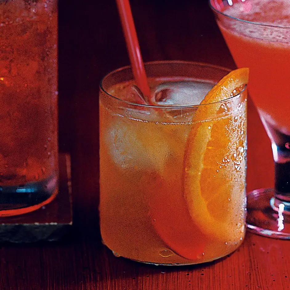 Gengibre, gin e suco