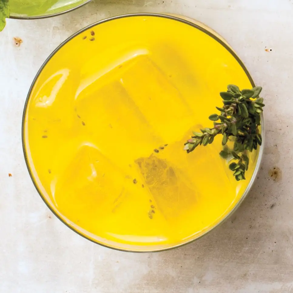 Tônico de açafrão com sementes de chia