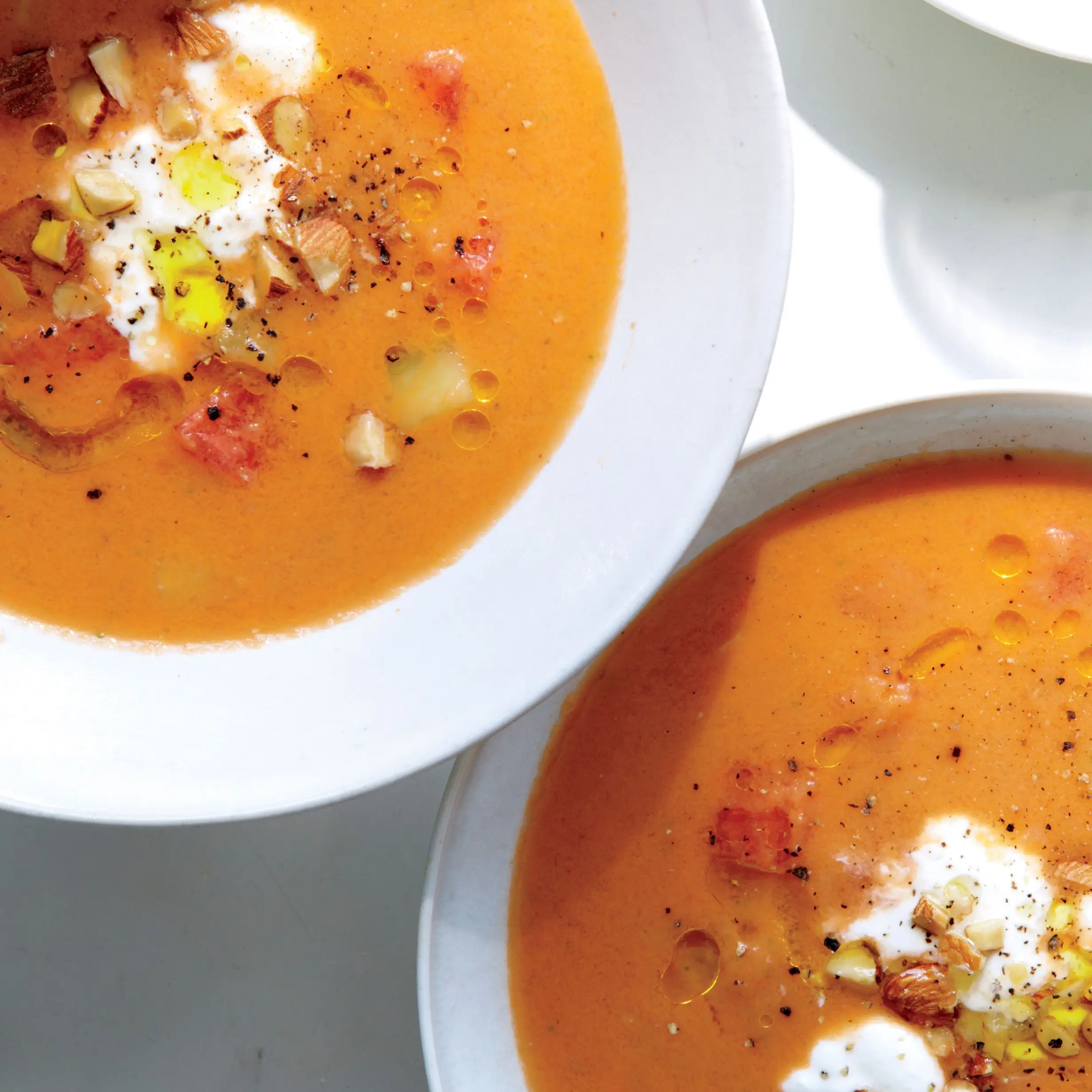 Gazpacho de melancia com feta crema