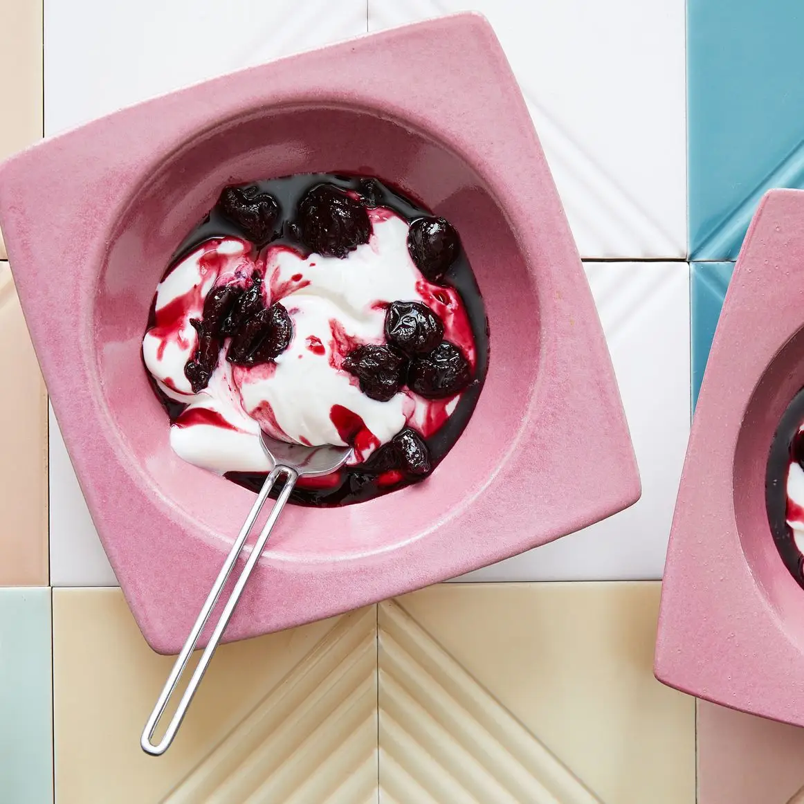 Compota de cereja com iogurte de mel