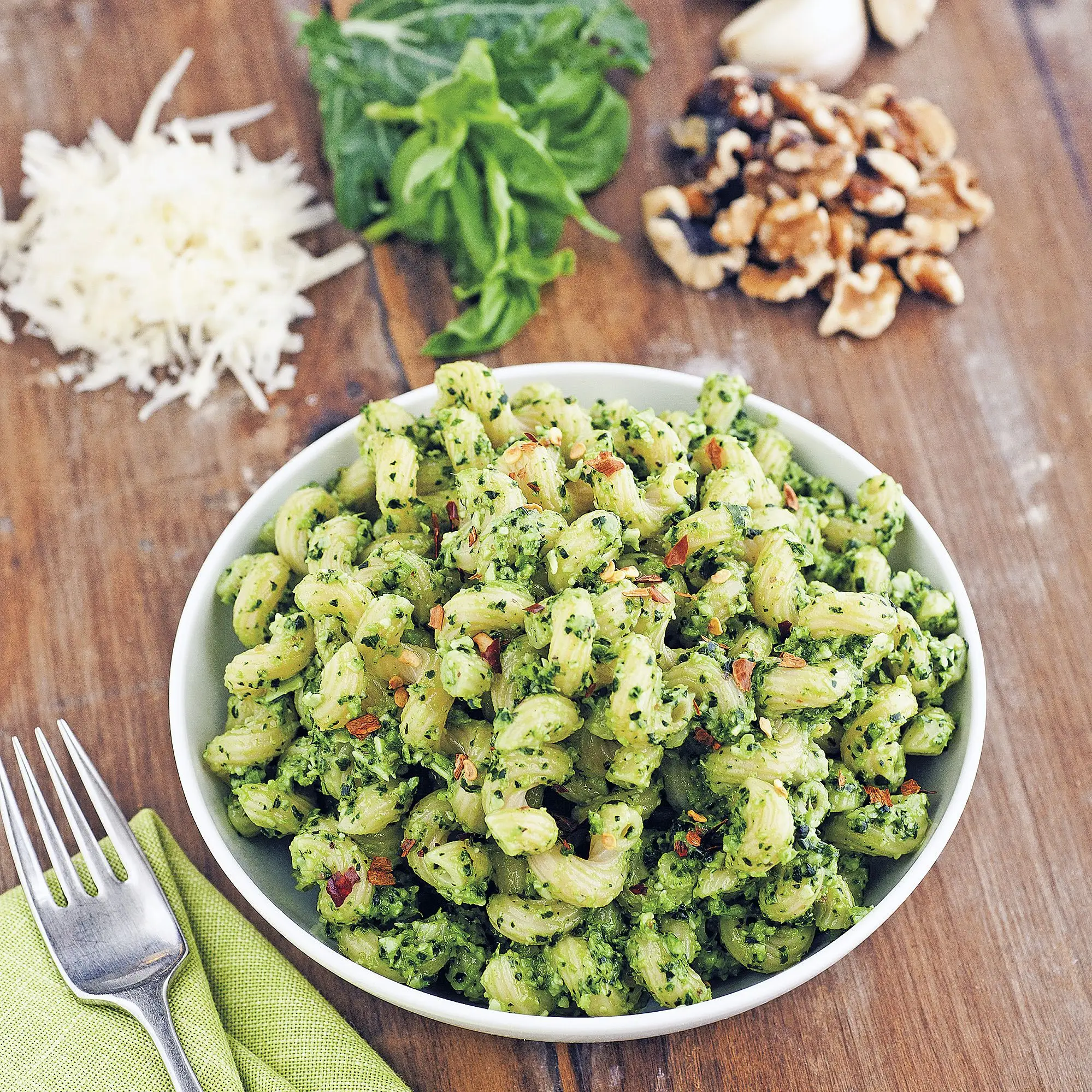 Pesto de couve com nozes torradas