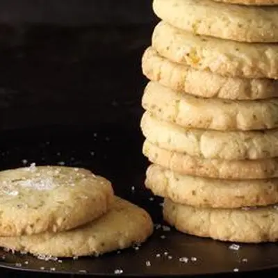 Cookies de biscoito de manjericão de limão-limão